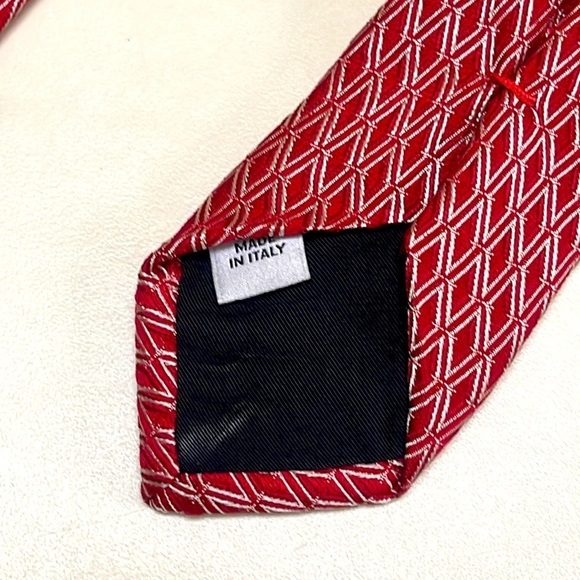 🆕 VALENTINO Italian Silk Tie - Picture 5 of 5